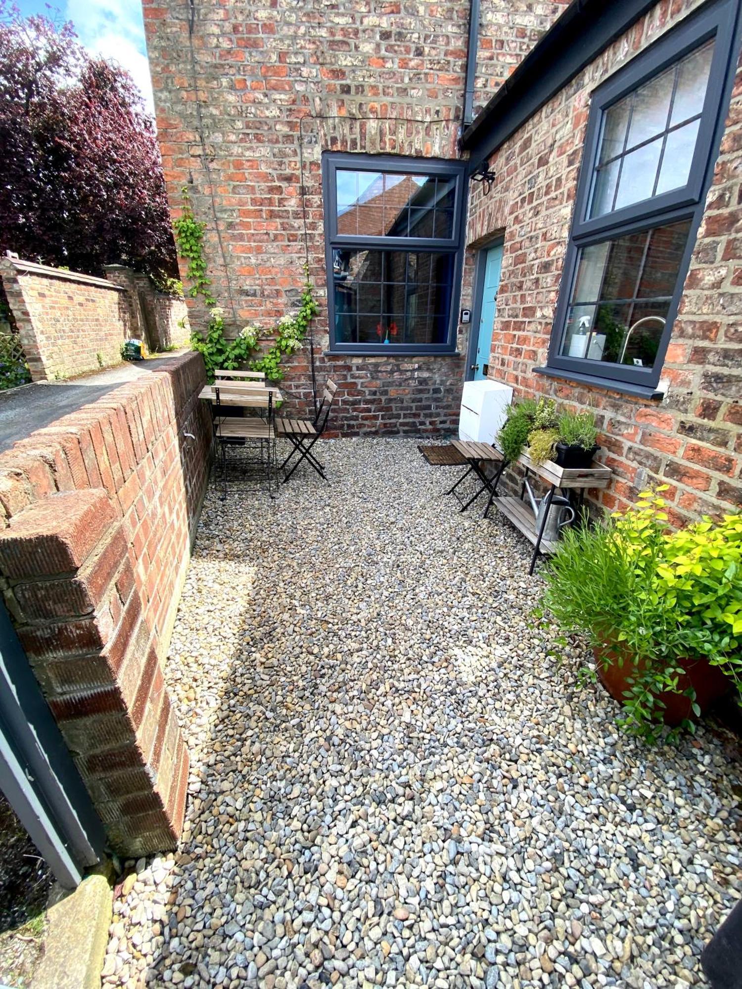 The Hideaway - Holiday home York